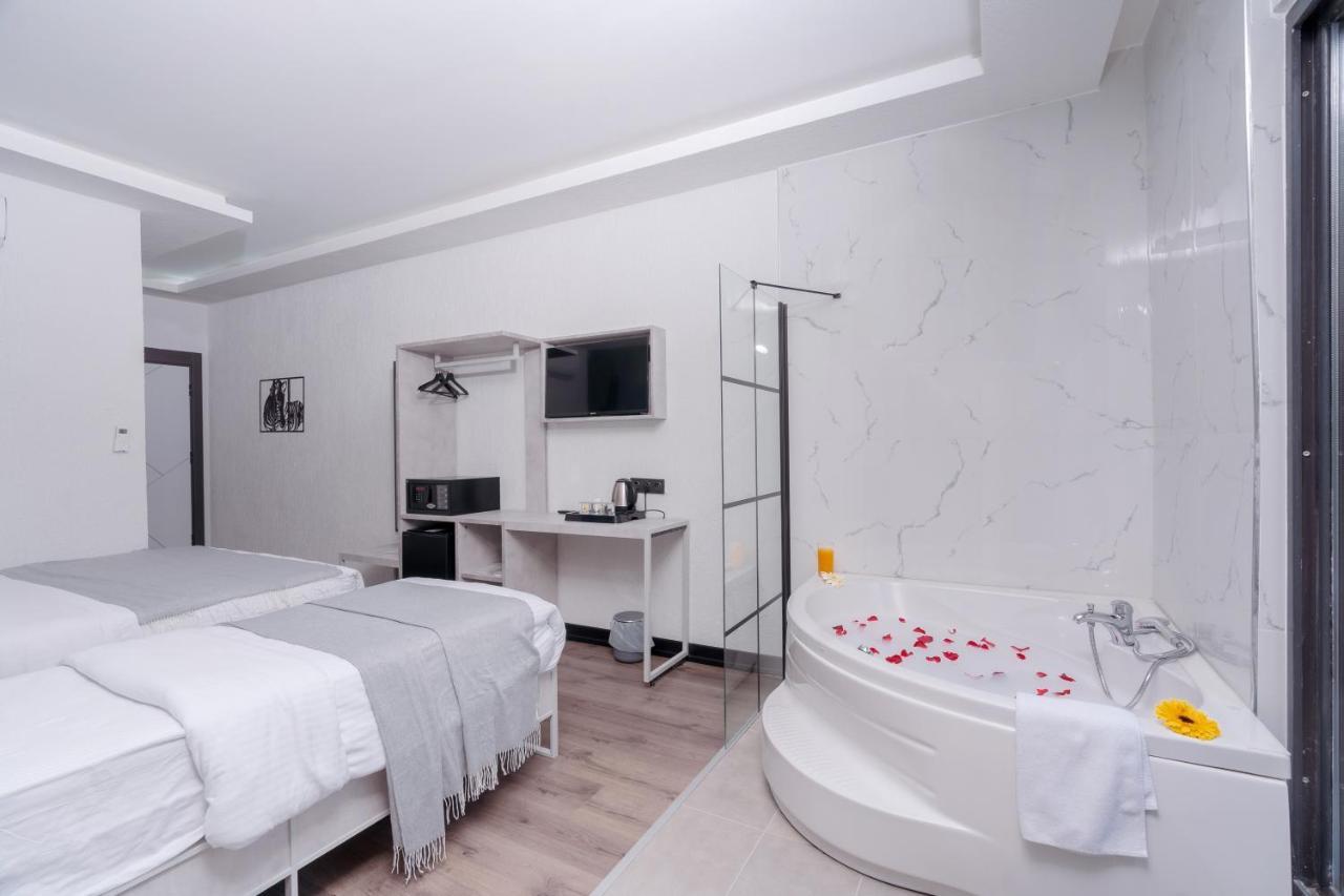 Melanj Airport Hotel Arnavutkoy Ngoại thất bức ảnh